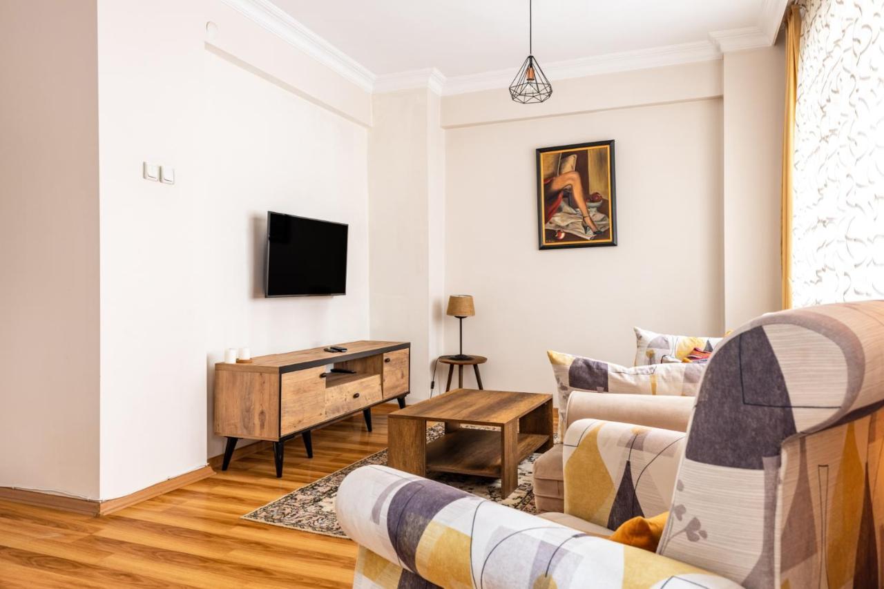 Daire Spacious Flat 10 Min To Dolmabahce Palace